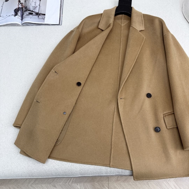 Pra*a outwear